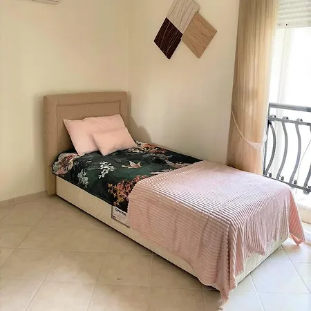 Guarantee Yourself A Wonderful In 3 Bed And Popular Community * Side