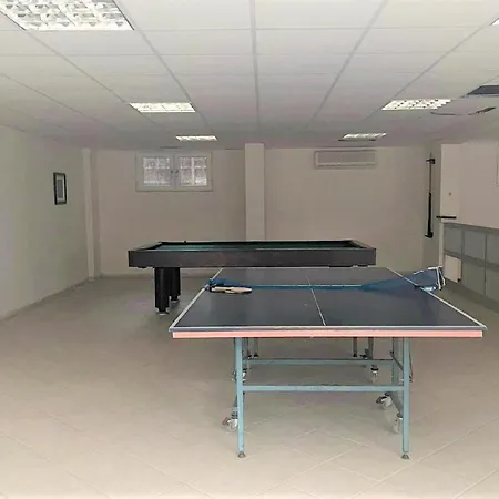 Guarantee Yourself A Wonderful In 3 Bed And Popular Community Apartment